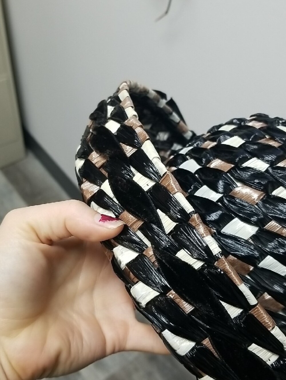 Vintage Woven Black, Ivory, Brown Women's Fashion Hat - Picture 7 of 7
